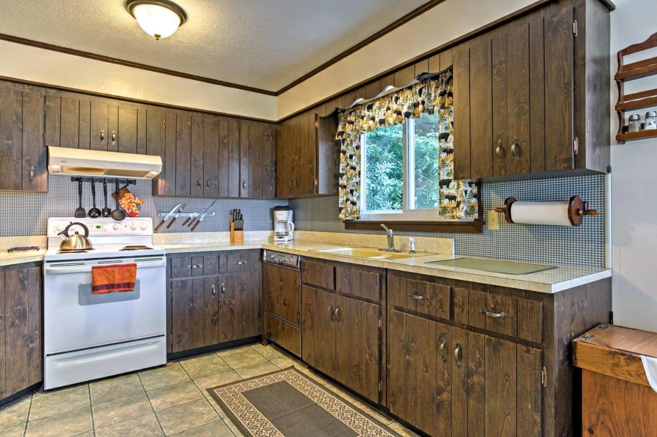 Secluded Mountain Home With Stunning Views And Deck! Bryson City Exteriör bild