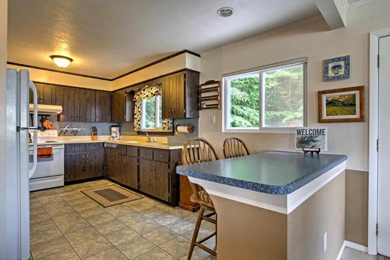 Secluded Mountain Home With Stunning Views And Deck! Bryson City Exteriör bild